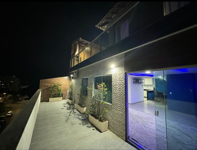 Cobertura duplex vista mar